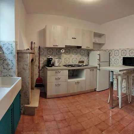 Hotel Diffuso Tra Vicoli E Tramonti Castel San Pietro