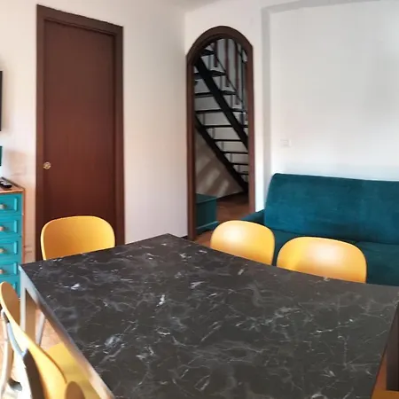 Hotel Diffuso Tra Vicoli E Tramonti Castel San Pietro *