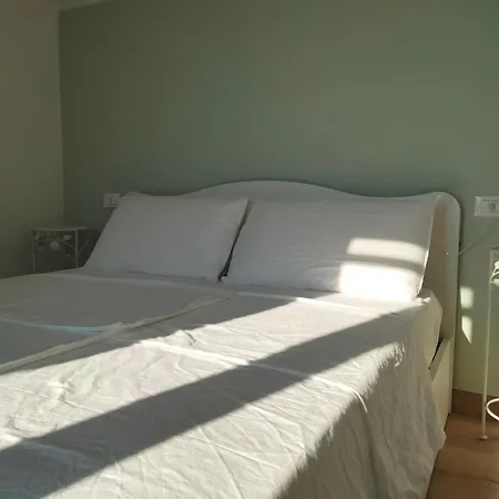Diffuso Tra Vicoli E Tramonti Castel San Pietro Hotel *